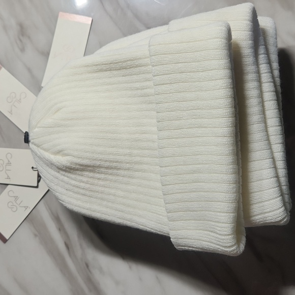 Calia Ribbed Beanie in cloud cream - Picture 5 of 5